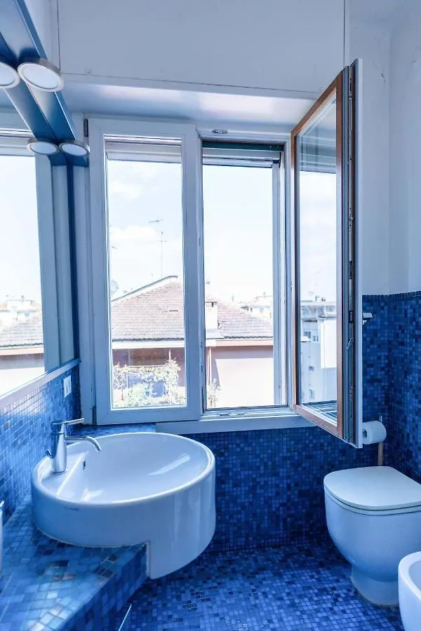 Milan Flat 5 Min From Duomo With Park For Small Cars