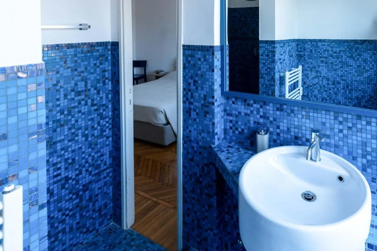 Apartamento Milan Flat 5 Min From Duomo With Park For Small Cars Itália