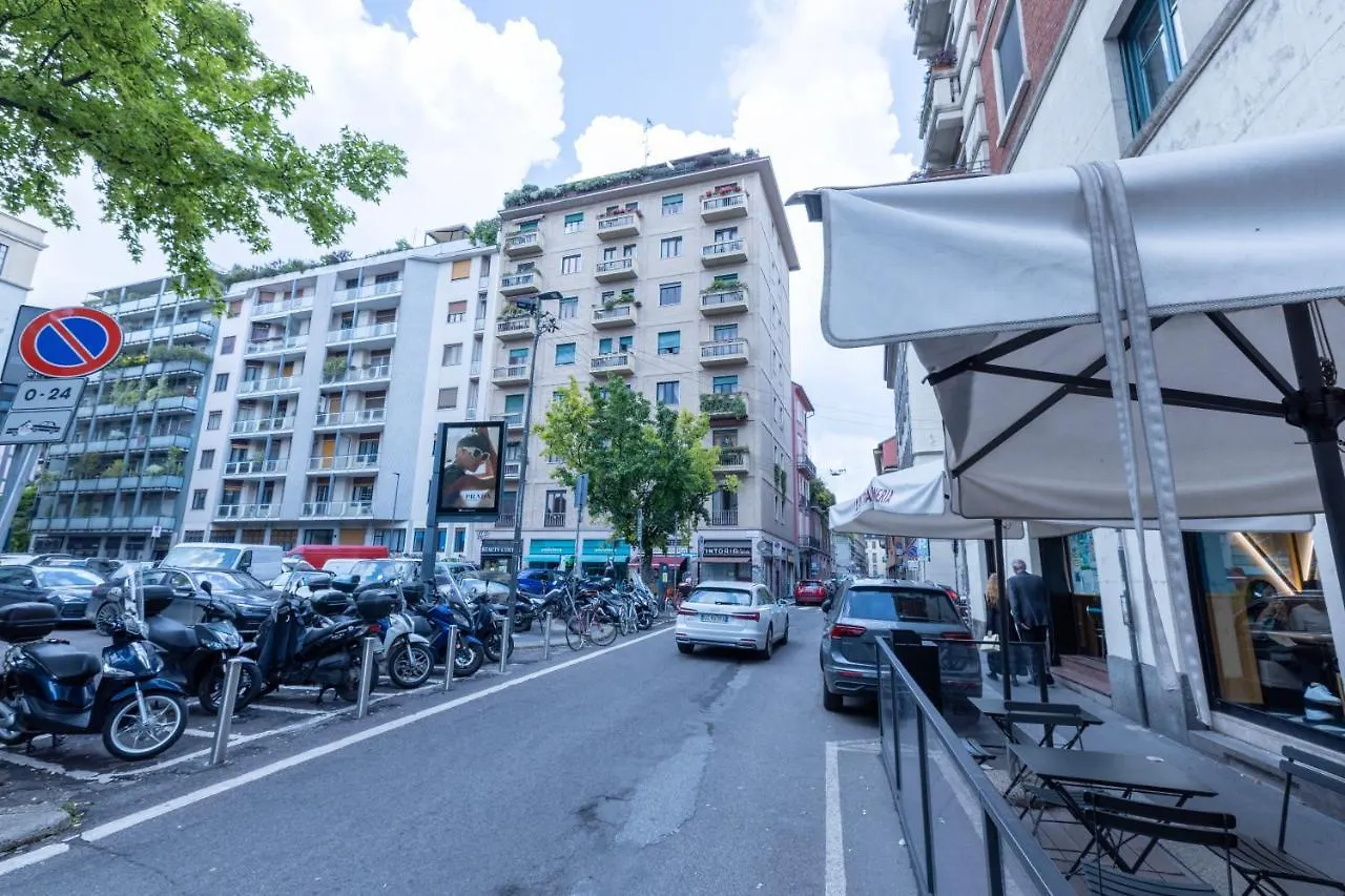 Apartamento Milan Flat 5 Min From Duomo With Park For Small Cars